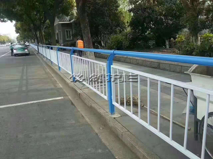 道路护栏